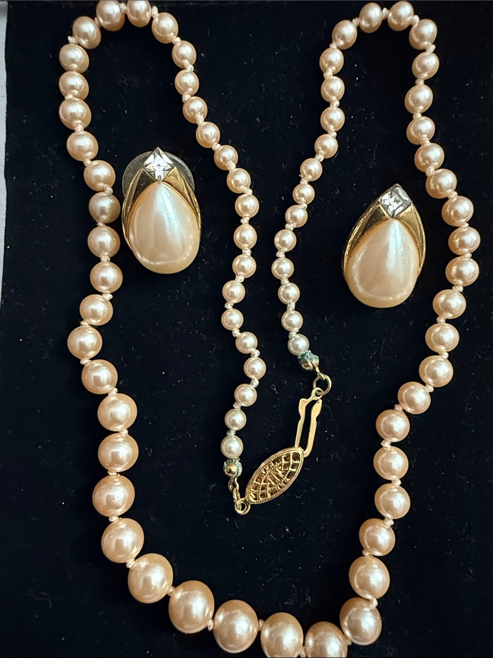 Classic Cream Pearl Necklace and Earrings Set